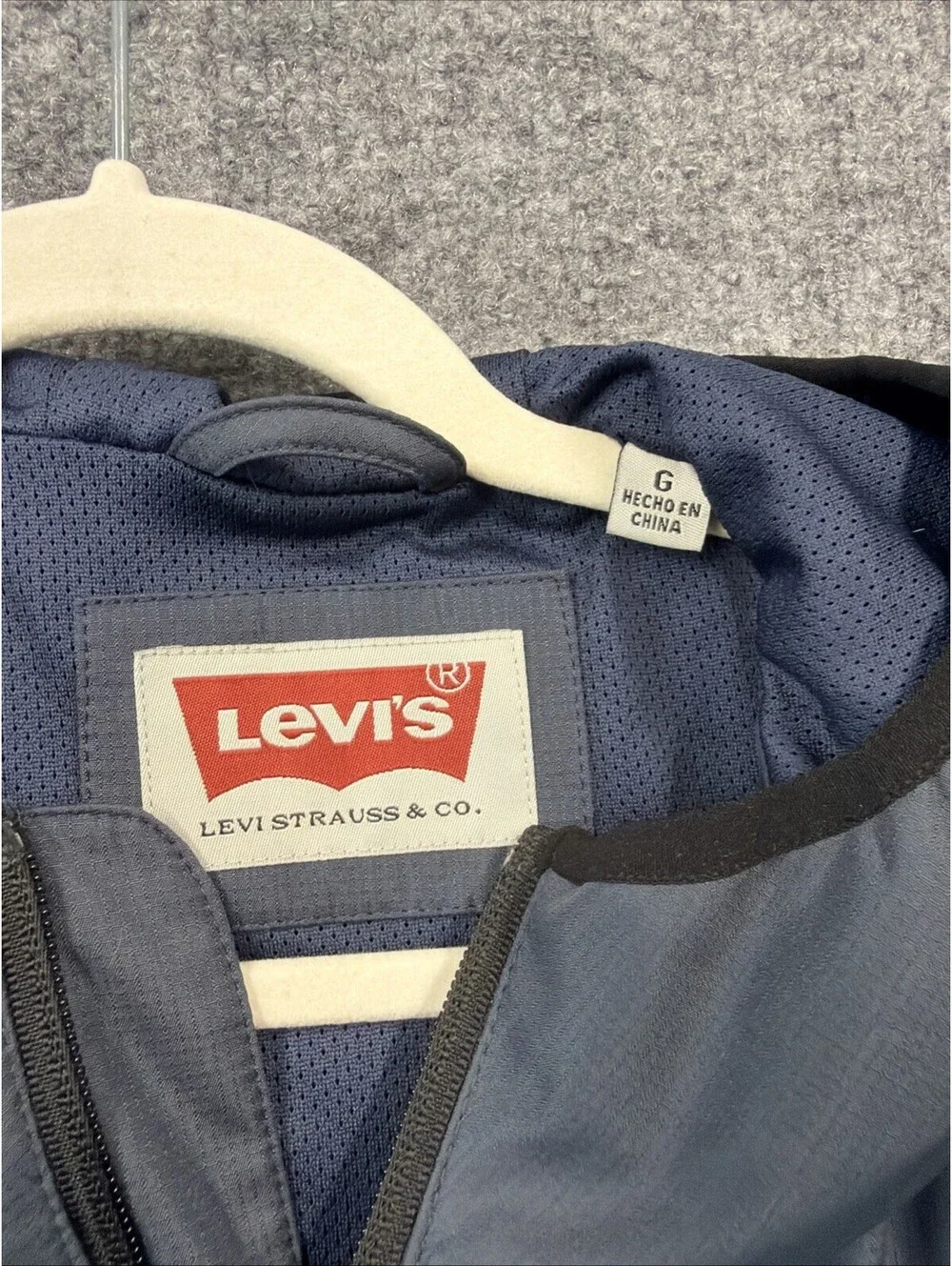 Vintage 90's G Mens Leve by Levis Strauss Navy Blue Windbreaker With Hood Medium